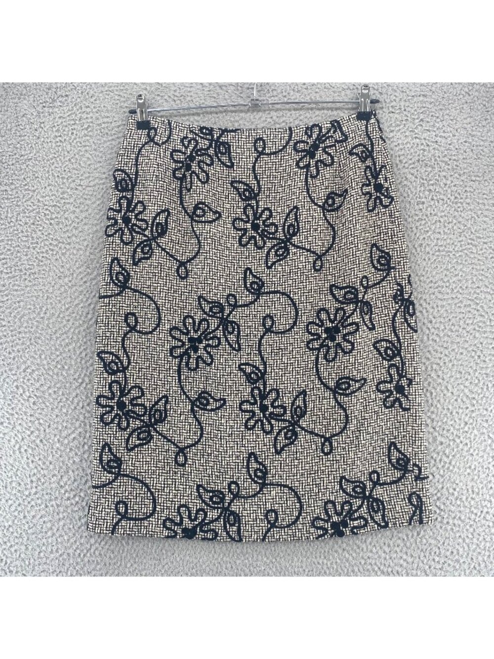 Talbots Skirt Womens 10 Ivory Black Floral Applique Wool Blend Below Knee A Line